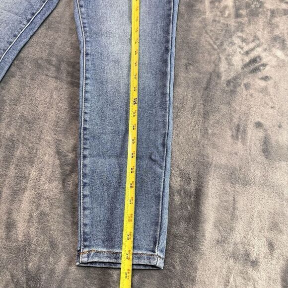 KENDALL + KYLIE Sz 9/29 The Ultra Babe Skinny Jeans Light Blue Wash Mid-Rise - Picture 9 of 13